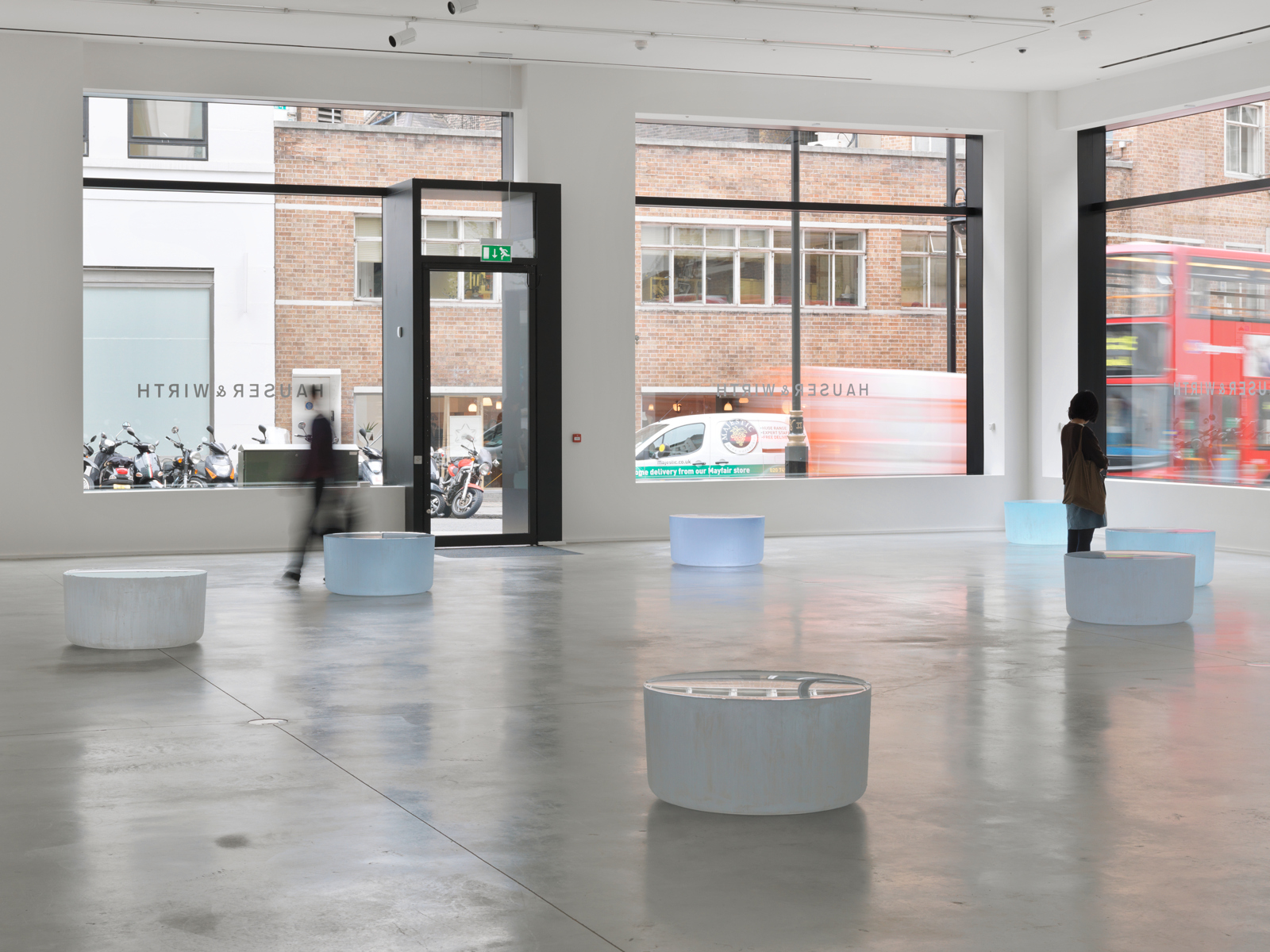 Roni Horn / "Well and Truly", installation view, "Recent Work", Hauser & Wirth, London, 2011 / 2009-2010