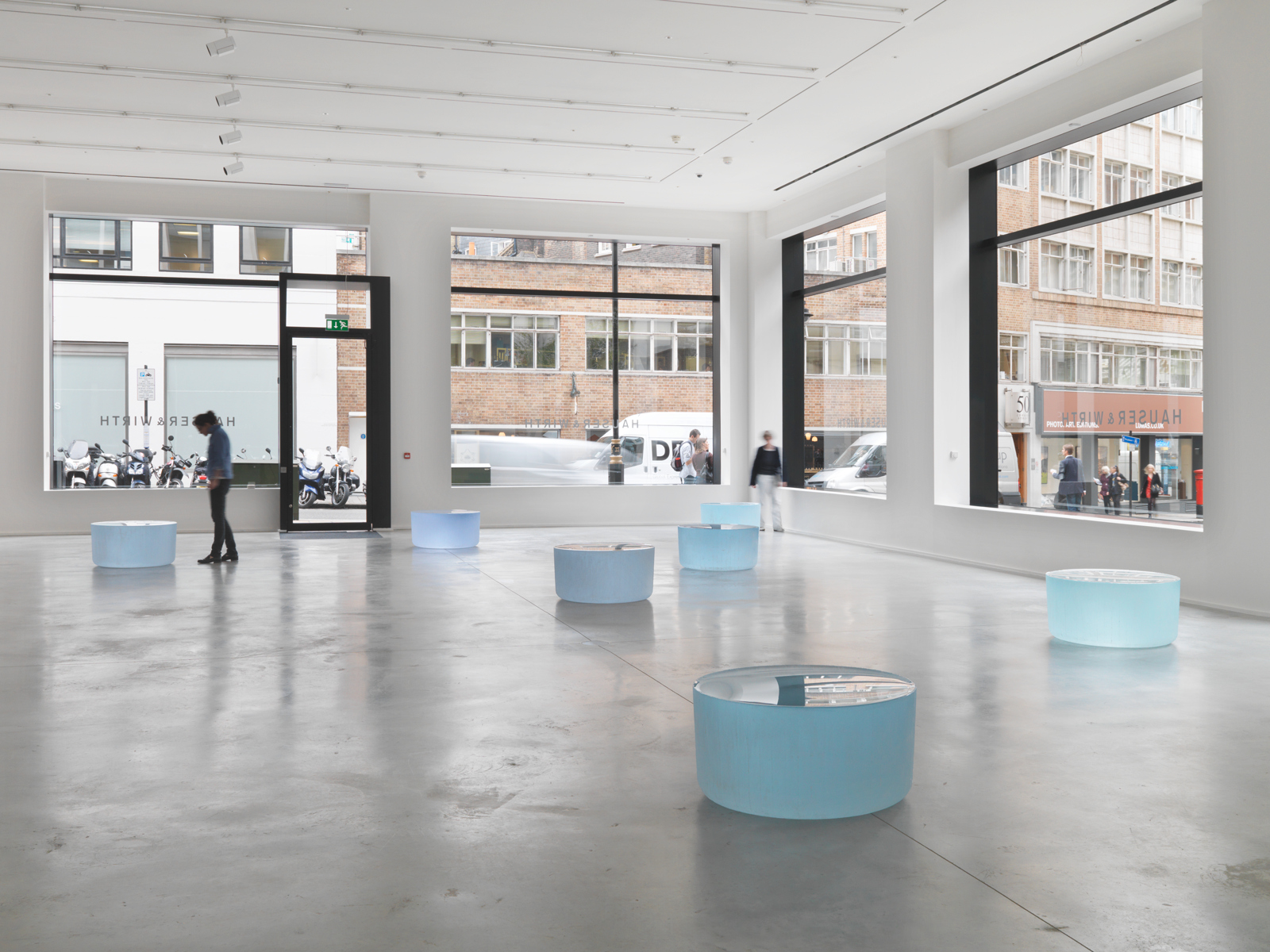 Roni Horn / Well and Truly, installation view, "Recent Work", Hauser & Wirth, London, 2011 / 2009-2010