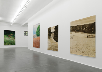 Caro Niederer / "Waiting for Returns", exhibition view, Hauser & Wirth Zürich / 2008