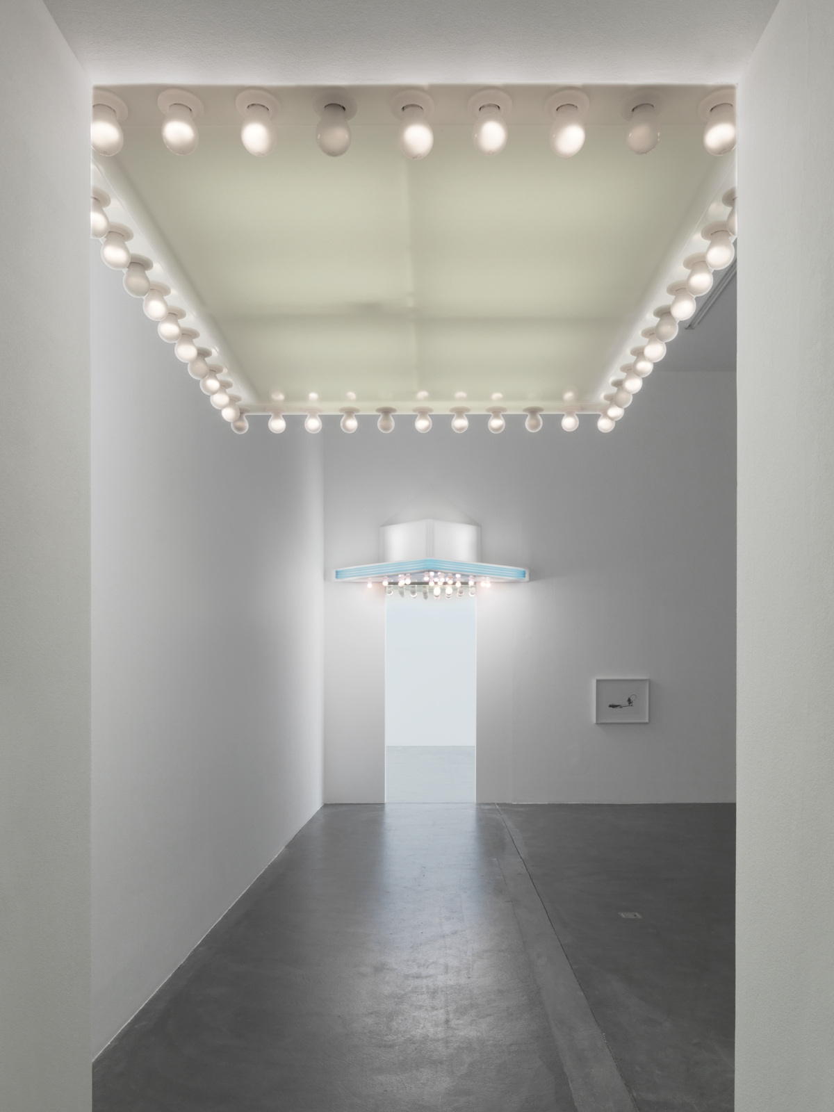 Philippe Parreno / "May", exhibition view, Kunsthalle Zürich / 2009