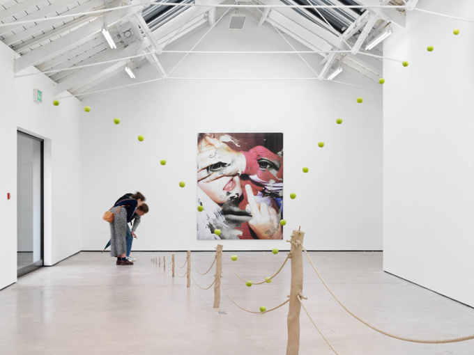 Urs Fischer / "∞", exhibition view, The Modern Institute, Glasgow / 2015