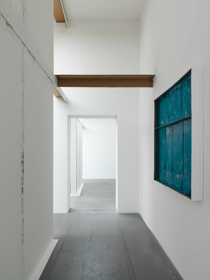 Carlos Bunga / "I am a Nomad", exhibition view, Haus Konstruktiv, Zürich / 2015